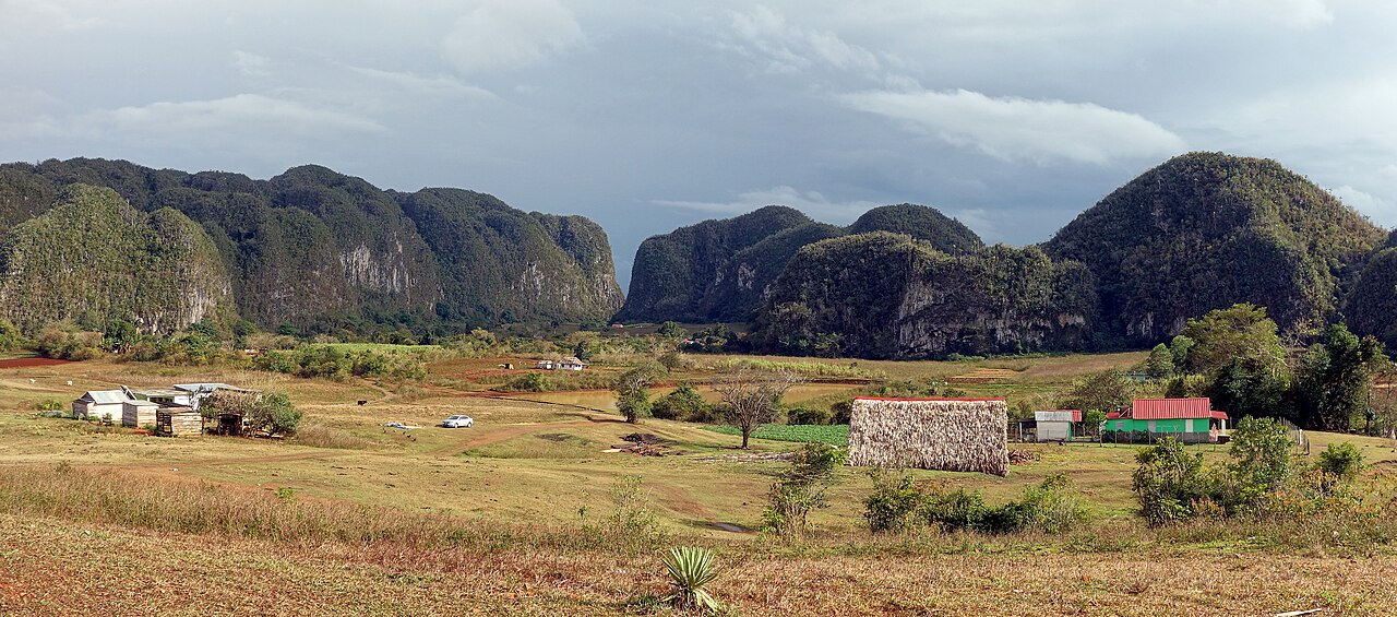 Mogotes y paisaje del valle de Viñales, Cuba